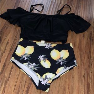Women’s bathing suit size medium never worn